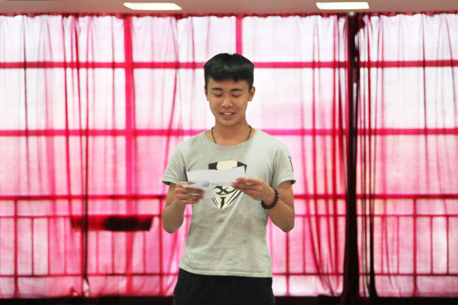 北京星干線播音專業(yè)學(xué)員進(jìn)行專業(yè)測試