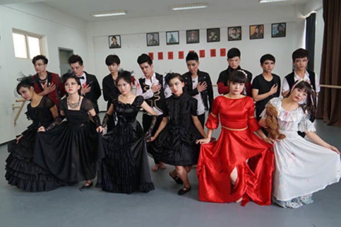 表演專業(yè)學(xué)生